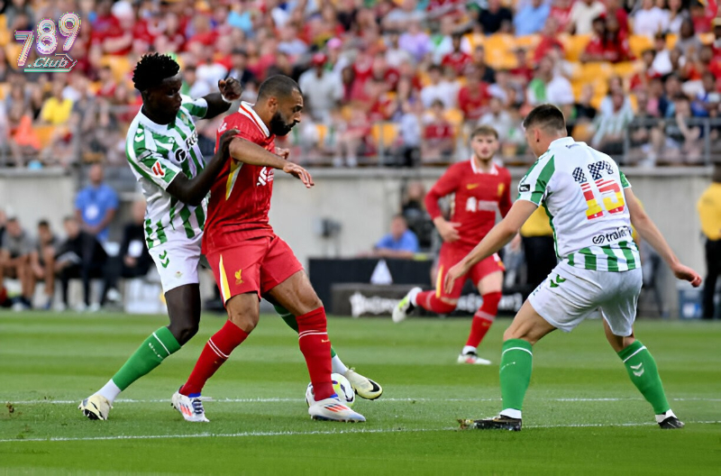 Chiến thắng trước Real Betis và ngôi sao mới Trey Nyoni của Liverpool