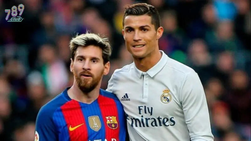 Bóng đá những thập kỷ gần đây nổi bật với hai cái tên Ronaldo và Messi 